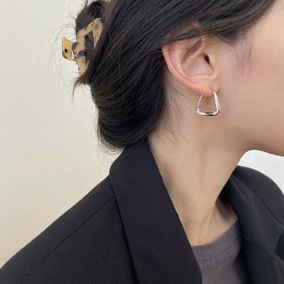 China FASHIONABLE Minimalism Irregular 925 Triangle Woman Circle Hoop Earrings silver huggie earrings for gifts for sale