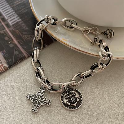 China Hot Sale Snowflake Vintage Promotion Sale Card Stainless Steel Round Men's and Women's Bracelets for Party for sale