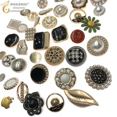 China Sustainable Buttons For Clothes Clothing Accessories Buttons Custom Metal Buckles Accessories Buttons for sale