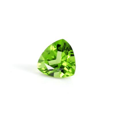 China CS Gems of Birefringence and Pleochroism Wholesale Grc Ngtc Certificated Unique Rare Yellowish Green Trillion Natural Olivine Peridot Loose Gemstones for sale