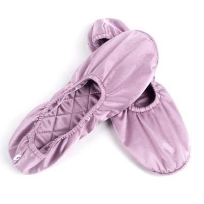 China Fashion Trend OEM 19mm 100% Mulberry Silk Slipper Home Use Airplane Travel Leisure Silk Satin Necessary Slippers for sale