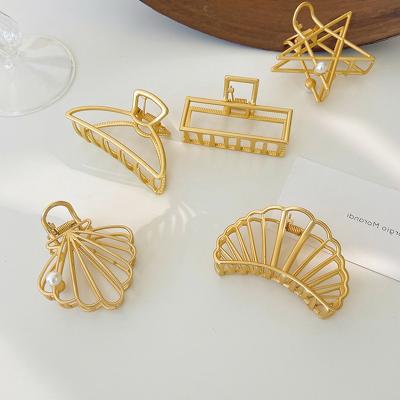 China Fashion Jane Gold High Quality Metal 2021 New Metallic Heart Large Clear Hair Claw Clips Alloy Deep Sparkly for sale