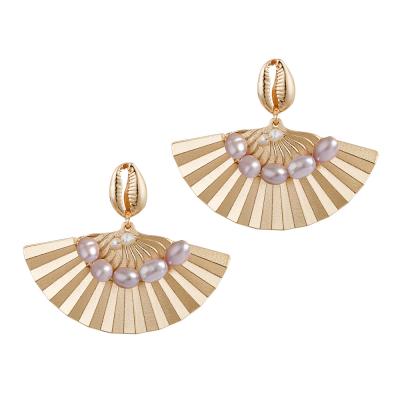 China Trendy Fashion Pearl Earring Circle Earrings Baroque Gold Fan Earrings for sale