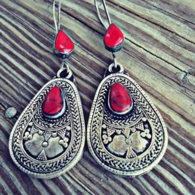 China Wholesale Ethnic Woman Gem Exaggeration Earrings Vintage ALLOY Style Red Pin Earrings for sale