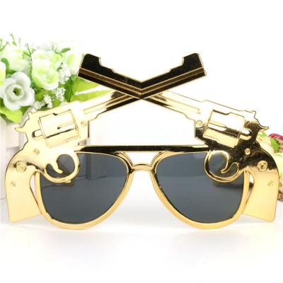 China Fashion Sunglasses Creative Personality Glass Gold Color Party Mask Funny Birthday Holiday Supplies Decoration Retro Fashion Sunglasses for sale