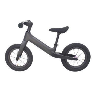 China Carbon fiber kids balance bike suitable for kids aged 2 to 6 years old kids balance bike 1.8 kg only for sale