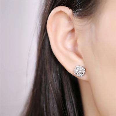 China Wholesale FASHIONABLE 18K Moissanite Diamond Stud Factory Direct Sale Price 1/2/3 Carat Round Drill Earrings For Women for sale