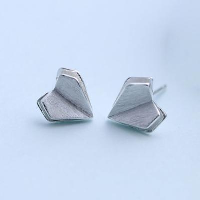 China Simple Drop Shipping 925 Sterling Silver Origami Brushed Heart Stud Earrings for sale