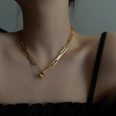 China TRENDY Minimalist 18k Gold Plated Stainless Steel Paper Clip Chain Necklace Lock Pendant Necklace For Women for sale