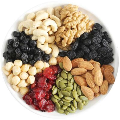 China Wholesale Dried Chinese Snacks Cashew Nuts Nuts And Dried Fruits Mix Nuts for sale