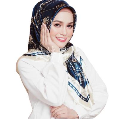 China Hot European American Amazon Carriage Chain Printed 90*90cm Square Color Silk Hijab Scarf Ladies Square Scarf Shawl for sale