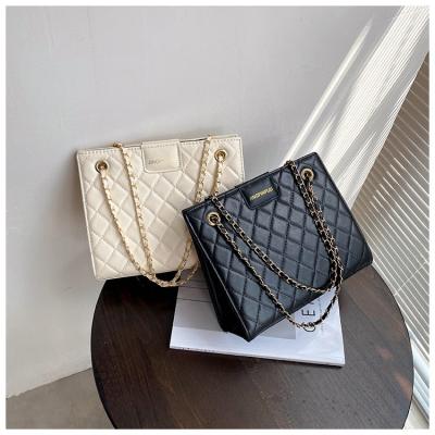 China 2021 High Quality Single Shoulder Casual Wholesale Ladies Purses and Handbags Custom Women Bags for sale