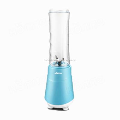 China Mini Protein Shake Blender Smoothie Rechargeable Personal Blender Fruit Hotel Portable Sports Blender Cup for sale