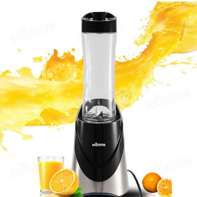 China Hot Selling Car Mini Electricity Juicer Fruit Orange Juicer Sports Blender for sale