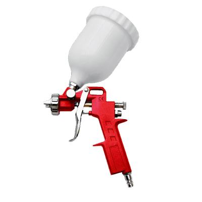 China Red/Green Paint Sprayer Pneumatic Paint Spray Gun 600ml for sale