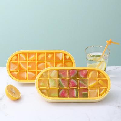 China Viable DIY Customized Portable Silicone Ice Cube Maker Mold Cooler Ice Cube Bag Storage Container for sale