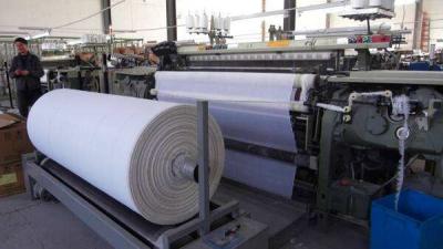 China 1600mm SMS Non Woven Fabric Production Line For Feminine Hygiene Material for sale