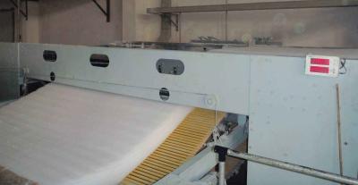 China Signal Non Woven Fabric Machine Round Cutting Machine For Operation Suit / Mask for sale