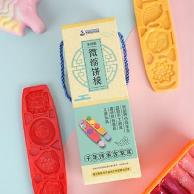 China Viable Wholesale Plastic Mold Pastry Cutter Cake Mold Fondant Biscuit Baking Cutter for sale