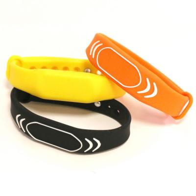 China Bulk Order 125Khz TK4100 Silicone Rfid Wristband Waterproof/Waterproof/Rfid Wristband for sale