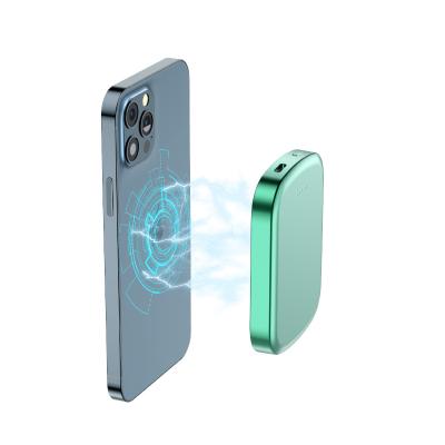 China Portable Magnetic Powerbank 15W Magnet Palladium 20W Credit Card Style Support Fast Charging Wireless Power Bank for sale