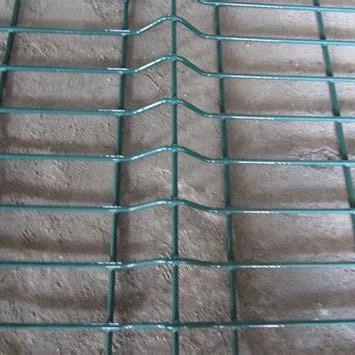 China Easily Assembled Powder Coated Galvanized Stable Guardrail And Durable Triangle Bending Nets for sale