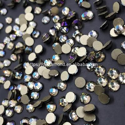 China Nail Art Flat Back Rhinestone For Sizes SS3-SS20 Flatback Crystal Glass Stones Nails 3D Nail Art Golden Plantom for sale