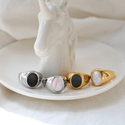 China High End Lead Free Nickel Free 18K Gold Plated Shell Rings Finger Rings Oval For Women Design Jewelry Gift For Women for sale