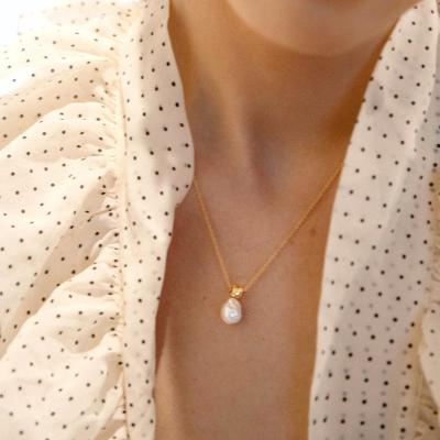 China High End Irregular Sleek Necklace Working Collar Tasty Pearl Necklace Office Lead Free Nickel Free for sale