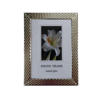 China Picture Frame Home Professional Home Decoration Iron Silver Plated Frame for sale