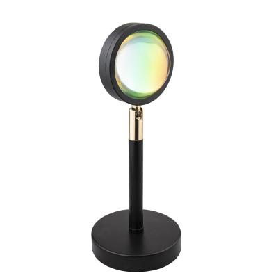 China Wholesale Youtuber Live Lamp USB Red Projector Simple Modern Rainbow Sunset Color Led Light Sun Projection Lamp Desk Lamp For Selfie for sale