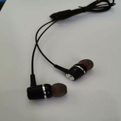 China High Quality In-Ear Wired Earphone Active Noise Cancellation Boat Bass Heads 100 In Ear Wired Headphones for sale