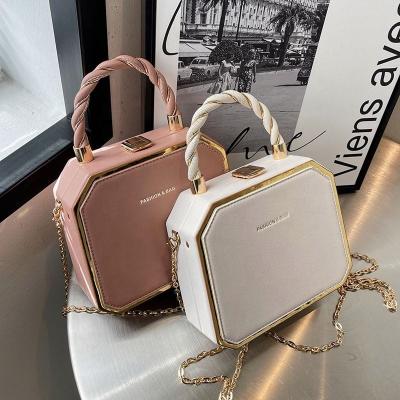 China 2023 New Fashion Woman Jelly Light Ladies Popular Bags Cross Chain Shoulder Ladies Small Small Bags Handbags Design Purses For Women for sale