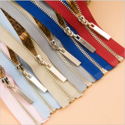 China High Quality Colorful Custom Auto Lock #3 #5 Metal Open Zipper For Clothing Bags for sale