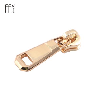 China Other Luxury Modern Gold Zipper Coin Slider Puller #5 Reflective Fabric Resin Zipper for sale