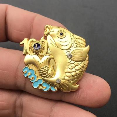 China Custom Europe Animal Fish Shape 3D Design Logo Metal Lapel Pin Badges for sale