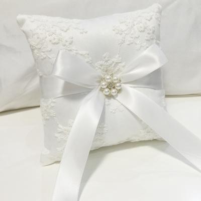 China Ribbon / Lace Up Western Bow Ring Ring Support Ring Pillow Wedding Decorations White Wedding Pillow for sale