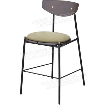 China Hot Sale Modern Dining Chair 2021 Fold Over Bar Stool In Solid French Oak And Jin Green Leather for sale