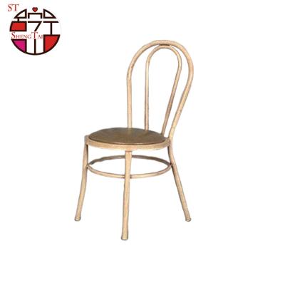 China Gold Removable Classic Iron Cover U-Shaped Back Wedding Chair for sale