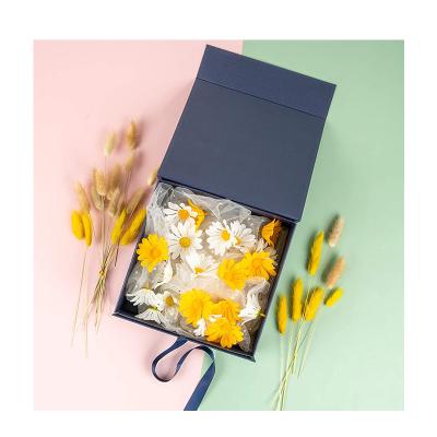 China Guangdong Dongguan Recyclable Hardboard Shoe Flower Romantic Gift Paper Box With Ribbon for sale