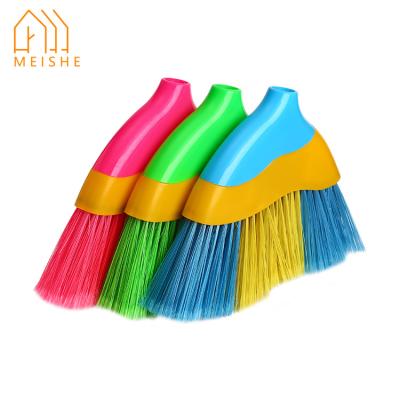 China 2019 Economic Home And Durable Broom / Garden Ceiling Cleaning Brush for sale