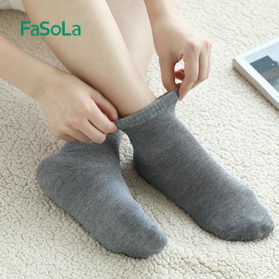 China FaSoLa Disposable Disposable Socks for Travel Sports Breathable Sweat-absorbent Socks Four Seasons (3 Pairs) for sale