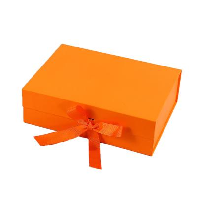 China Qianheng Composite Material Wholesale Square Gift Disposable Hot Selling Folding Paper Box With Magnetic for sale