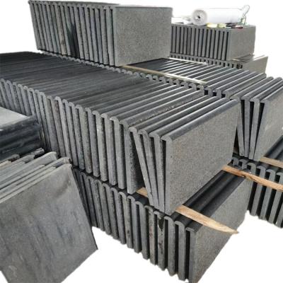 China Modern New Arrival Natural Black Granite Edge Tiles Outdoor Facing Swimming Pool Boundary Stones for sale