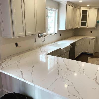 China Modern Calacatta Slab Liters Prefab Gray Vein Quartz Stone Countertops For Kitchen for sale