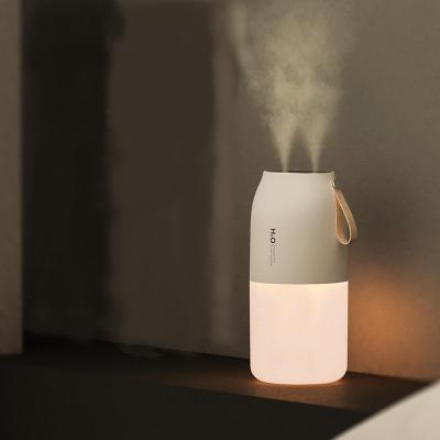 China 2021 New Product Ideas Car Small H2O Humidificador Humidifier With Double Mists for sale