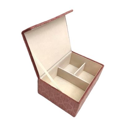 China 2021 New Products Hot Sale Modern Elegant Square Velvet Box Jewelry Packaging for sale