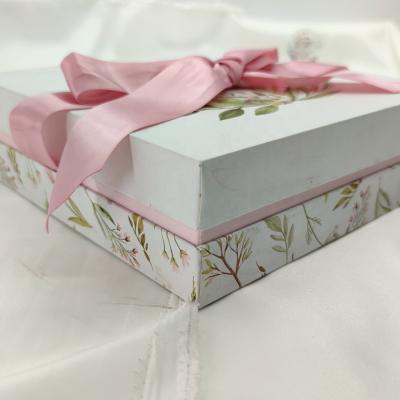 China Recyclable Products Even Cheap Wedding Favors Paper Bridesmaid Gift Box for sale