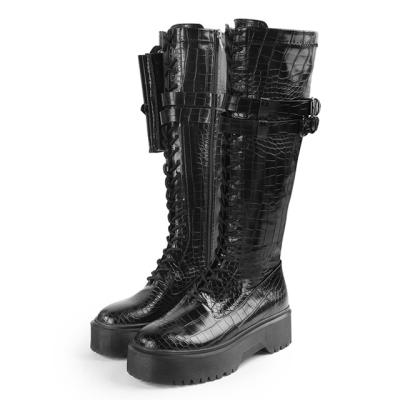 China Durable Leather Cool Platform Boots Crocodile Pattern Coin Pocket Ladies Winter Side Boots for sale