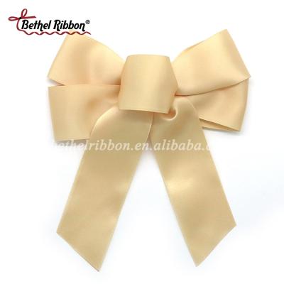 China Holiday Use Chandelier and Christmas Wholesale Price Wrapping Velvet Ribbon Bows for sale